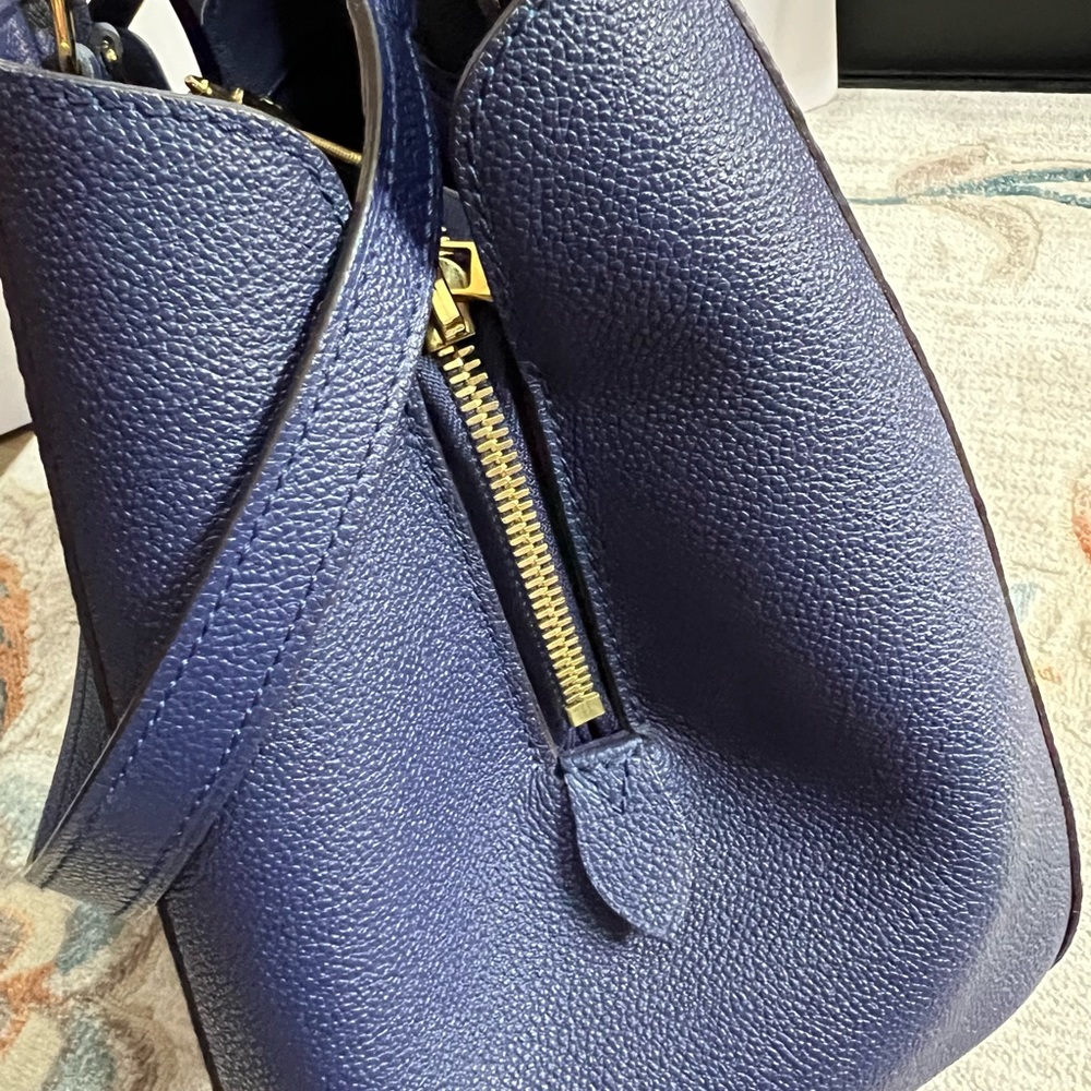Louis Vuitton Montaigne GM Empreinte Leather with detachable strap. - Picture 13 of 14